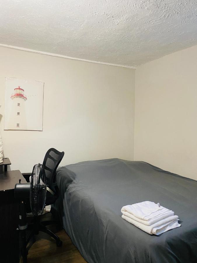 Lovely II Space Share A Room East York Canada Toronto Exteriör bild