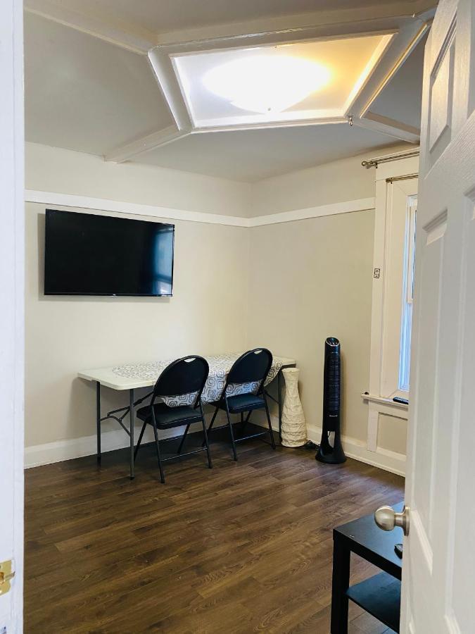 Lovely II Space Share A Room East York Canada Toronto Exteriör bild