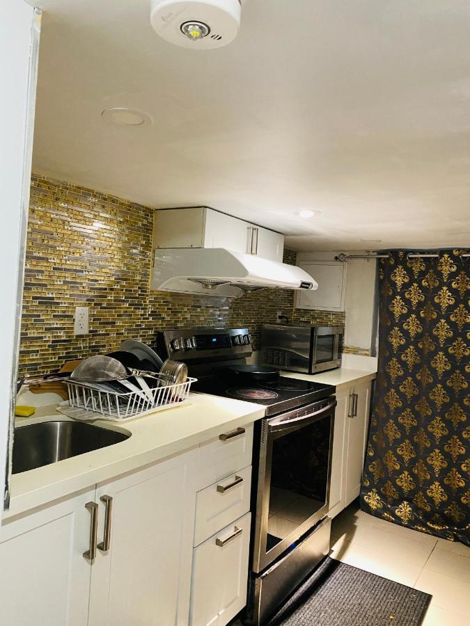 Lovely II Space Share A Room East York Canada Toronto Exteriör bild